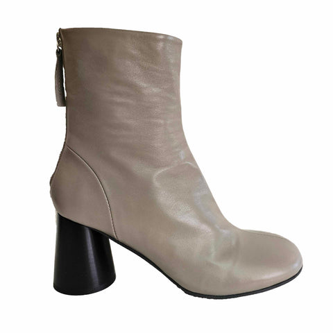 Halmanera, runde Stiefelette in Taupe